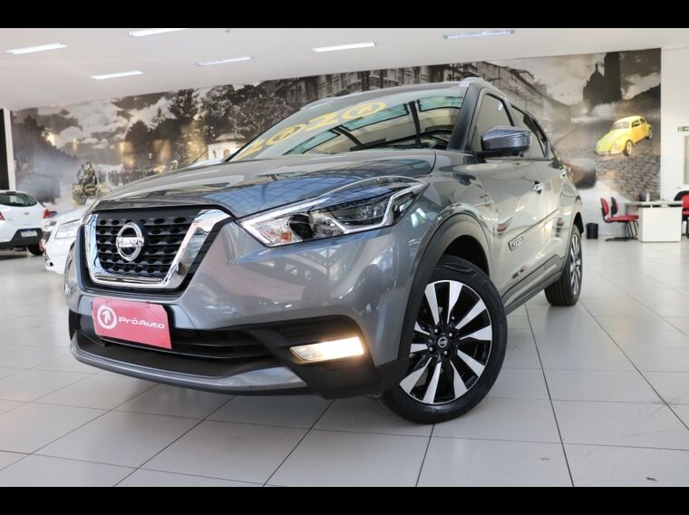 Nissan Kicks Cinza 3