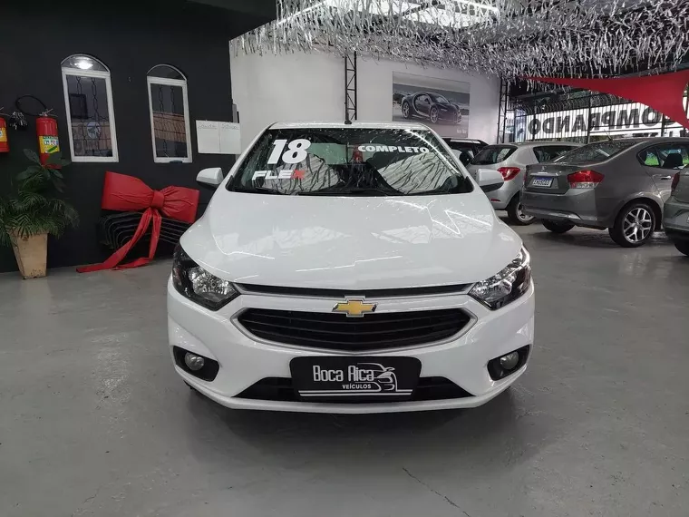 Chevrolet Onix Branco 5