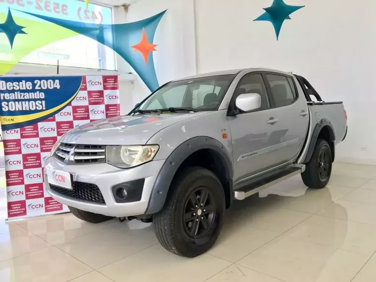 Mitsubishi L200 Triton Prata 10