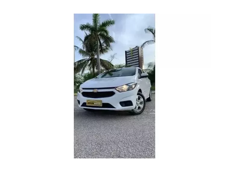 Chevrolet Prisma Branco 10