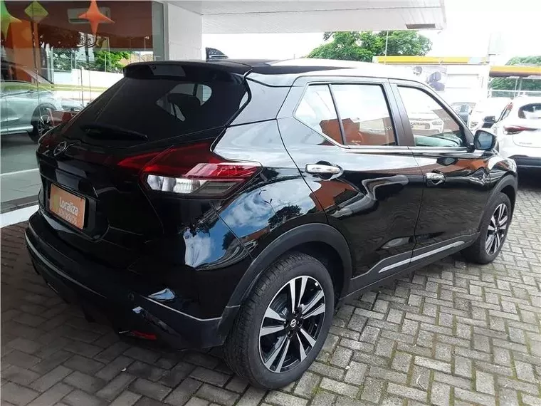 Nissan Kicks Preto 2