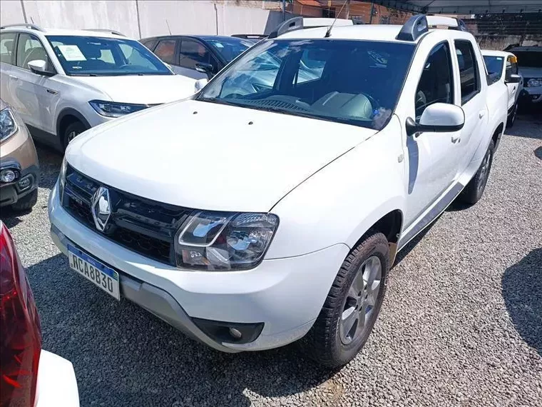 Renault Duster Oroch Branco 4