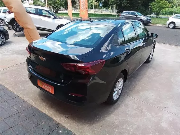 Chevrolet Onix Preto 1