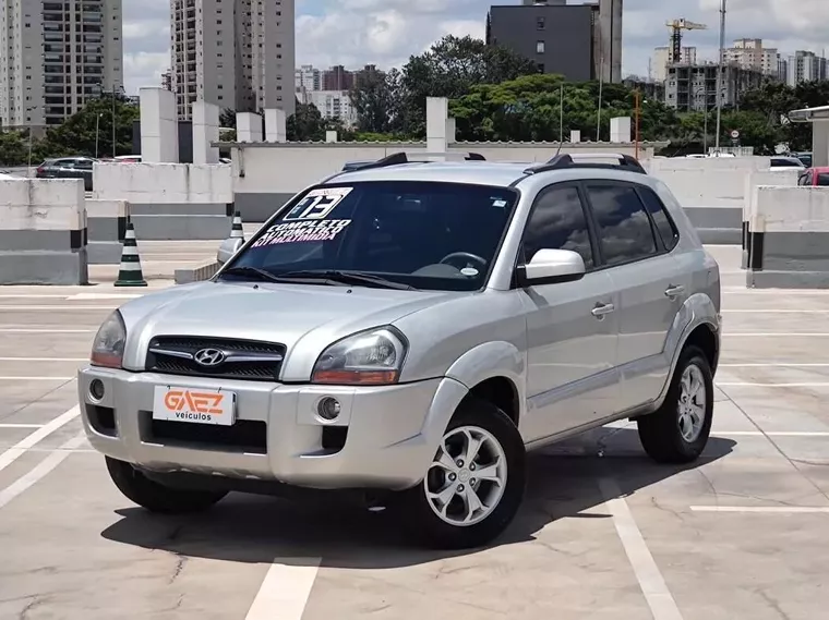 Hyundai Tucson Prata 15