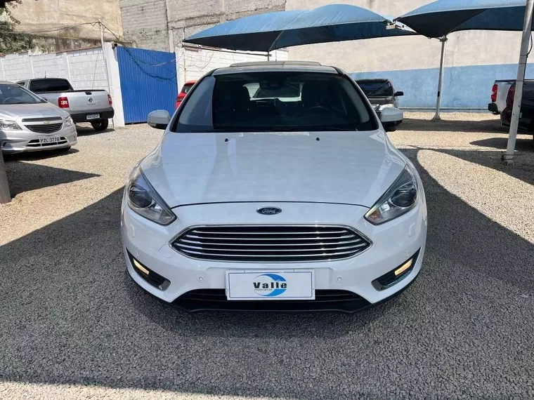 Ford Focus Branco 5