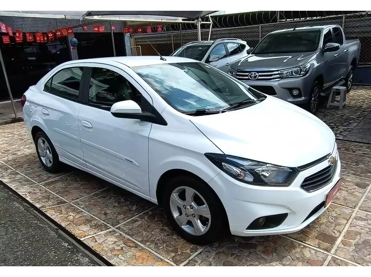 Chevrolet Prisma Branco 14