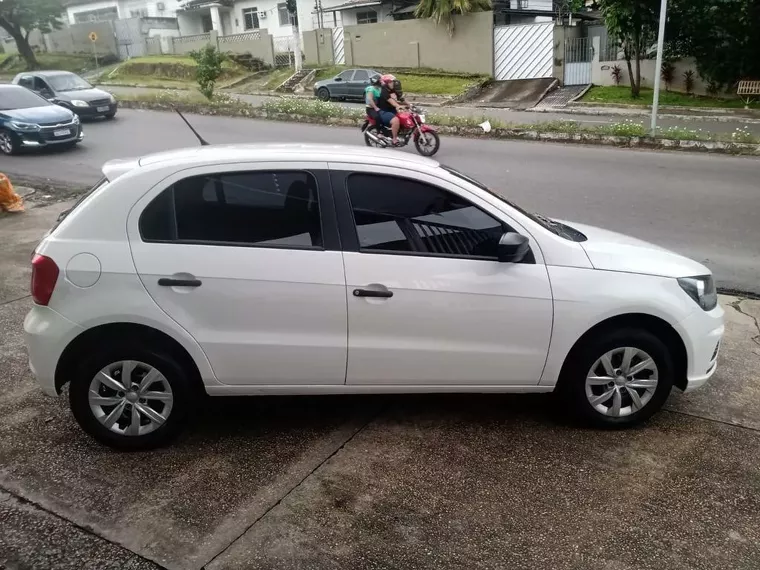 Volkswagen Gol Branco 4