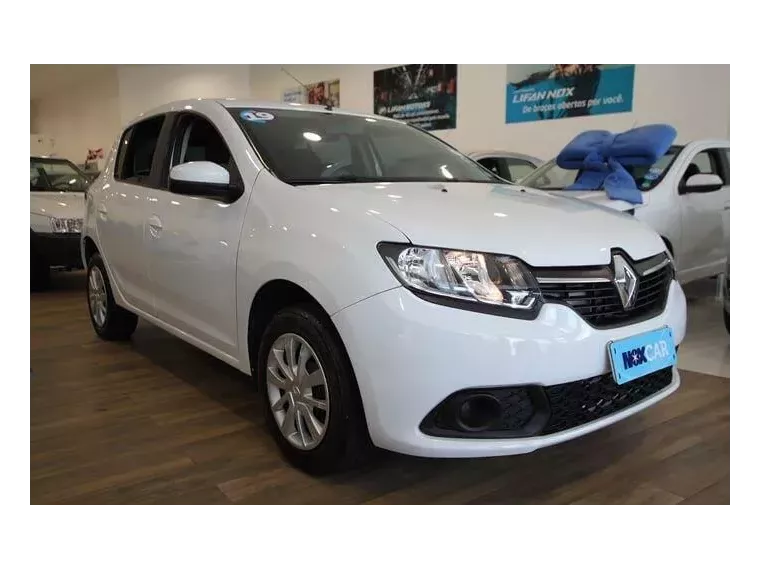 Renault Sandero Branco 3