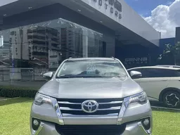 Toyota Hilux SW4