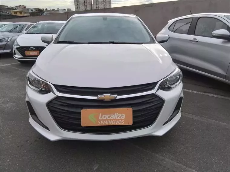 Chevrolet Onix Branco 4