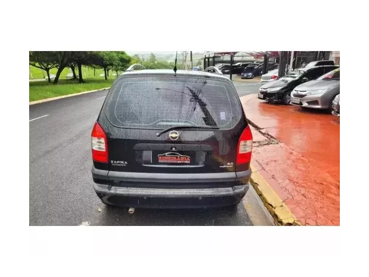 Chevrolet Zafira Preto 8