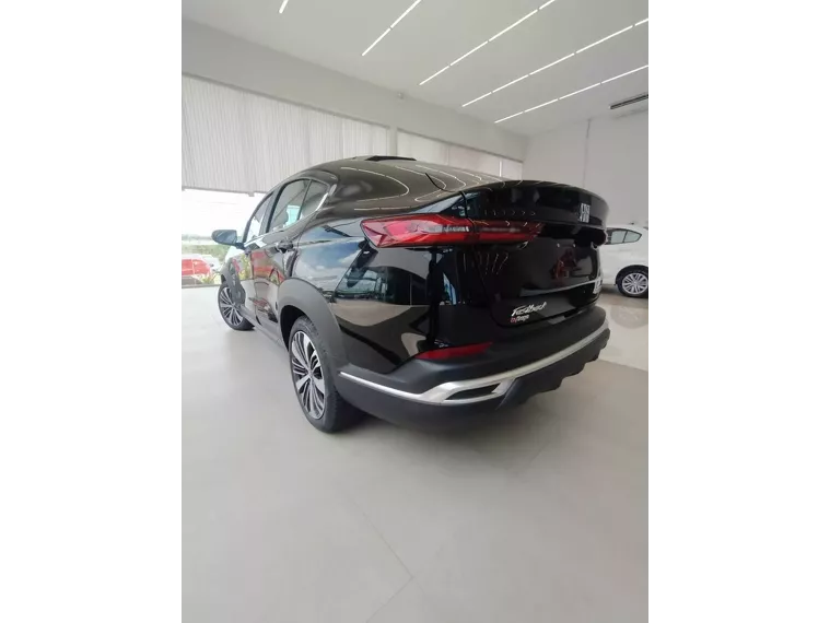 Fiat Fastback Preto 8