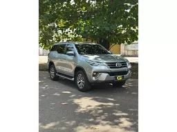Toyota Hilux SW4