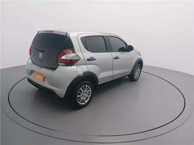 Fiat Mobi Prata 17