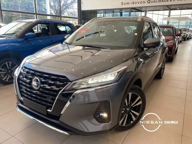 Nissan Kicks Cinza 3