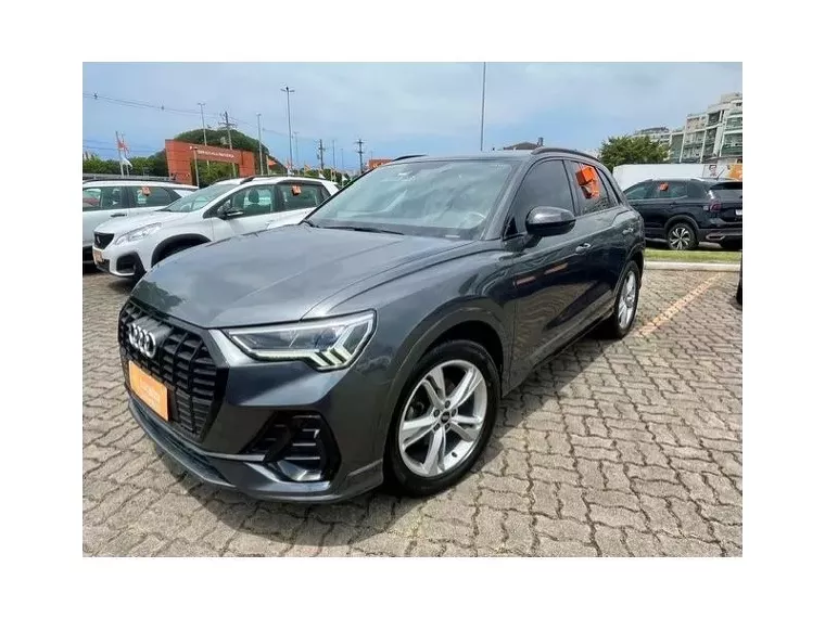 Audi Q3 Cinza 9