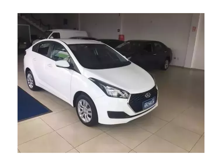 Hyundai HB20S Branco 6