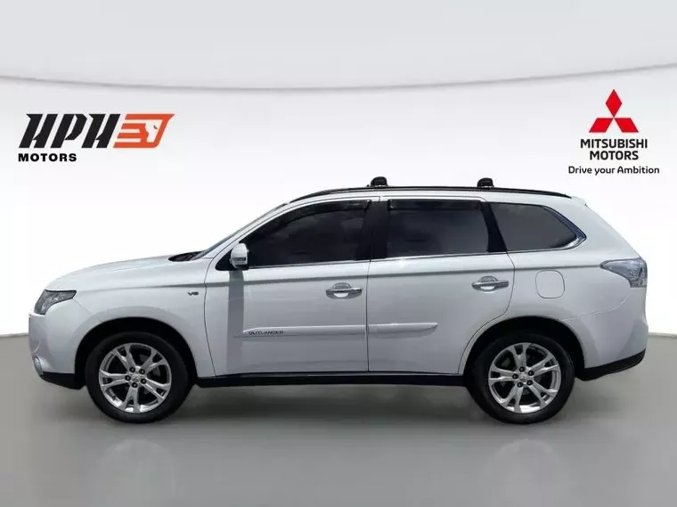 Mitsubishi Outlander Branco 9