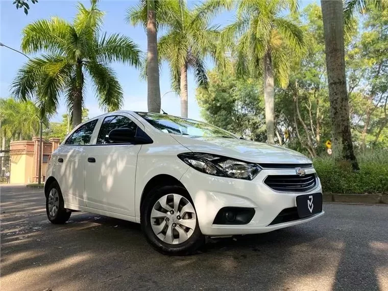 Chevrolet Onix Branco 2