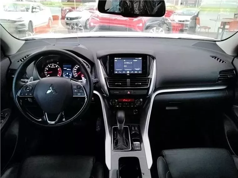 Mitsubishi Eclipse Cross Branco 6