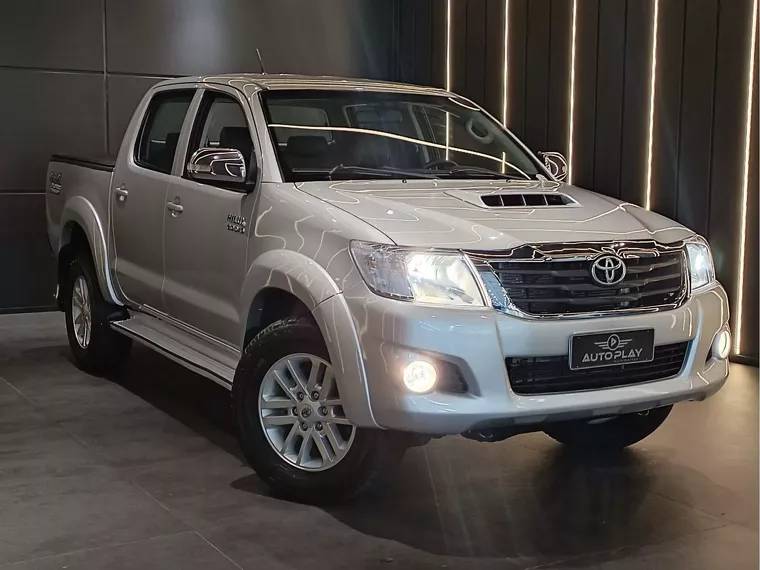 Toyota Hilux Prata 1