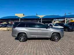 Jeep Commander