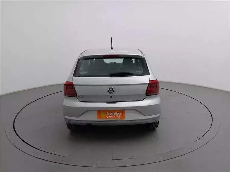 Volkswagen Gol Prata 2