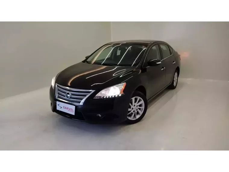 Nissan Sentra Preto 5