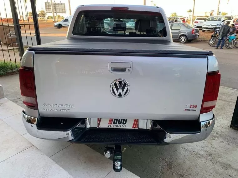 Volkswagen Amarok Prata 13