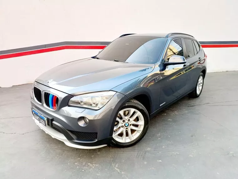 BMW X1 Cinza 1