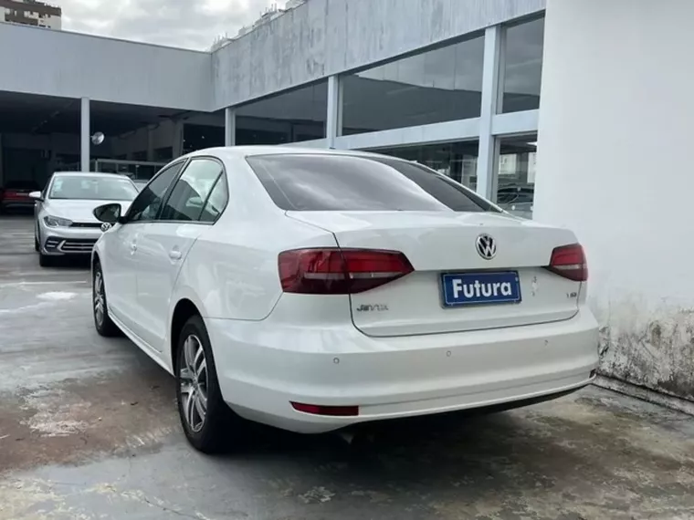 Volkswagen Jetta Branco 12