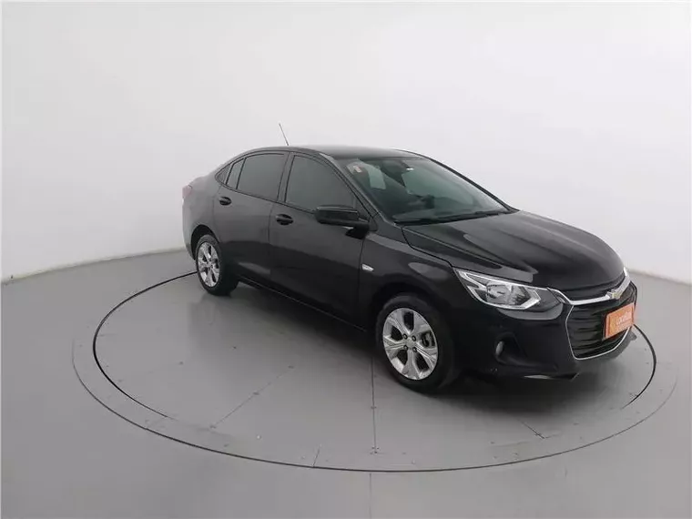 Chevrolet Onix Preto 3