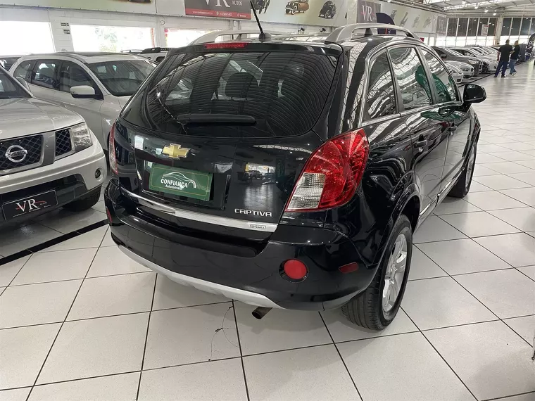 Chevrolet Captiva Preto 7