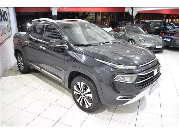 Fiat Toro Preto 11