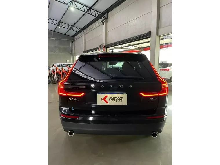 Volvo XC60 Preto 19