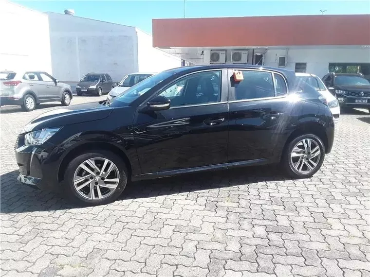 Peugeot 208 Preto 9