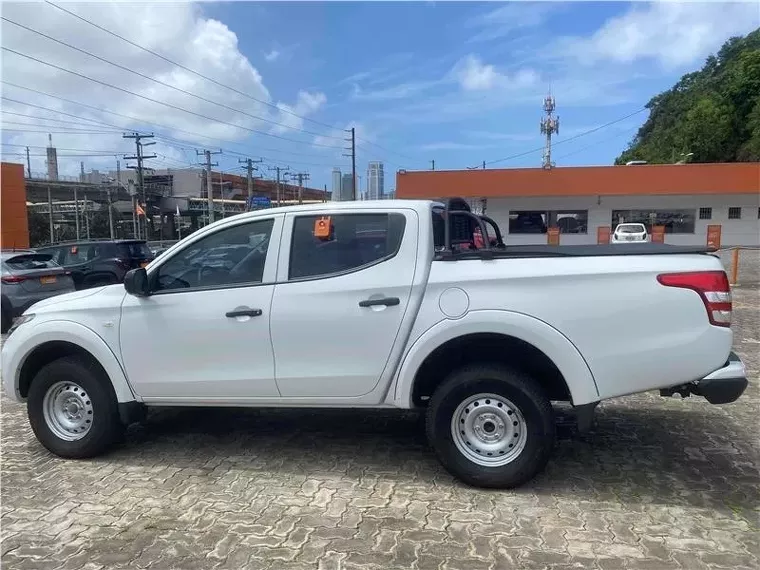 Mitsubishi L200 Triton Branco 9