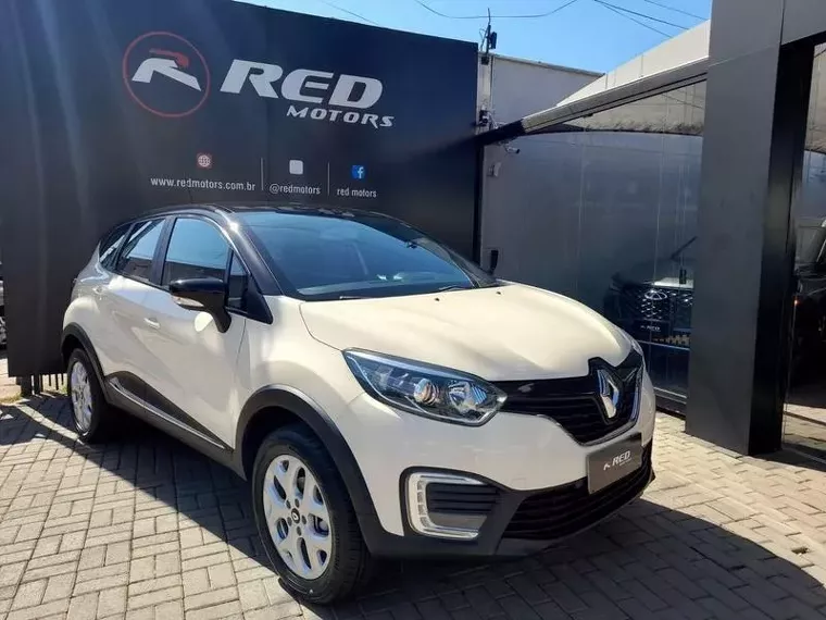 Renault Captur Bege 12