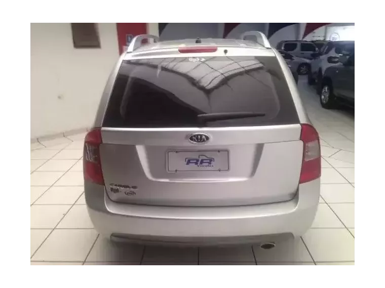 KIA Carens Prata 8