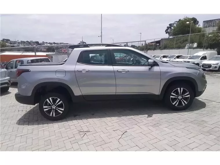 Fiat Toro Prata 2