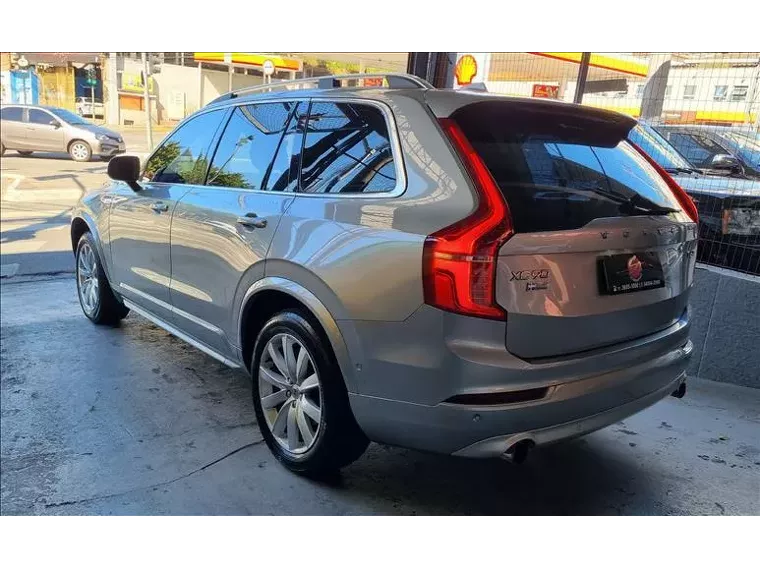 Volvo XC90 Prata 22