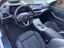 BMW 320i