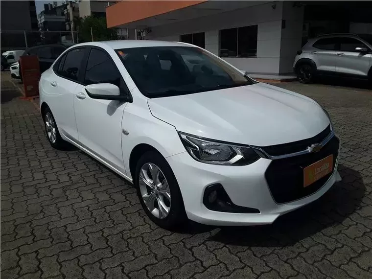 Chevrolet Onix Branco 1