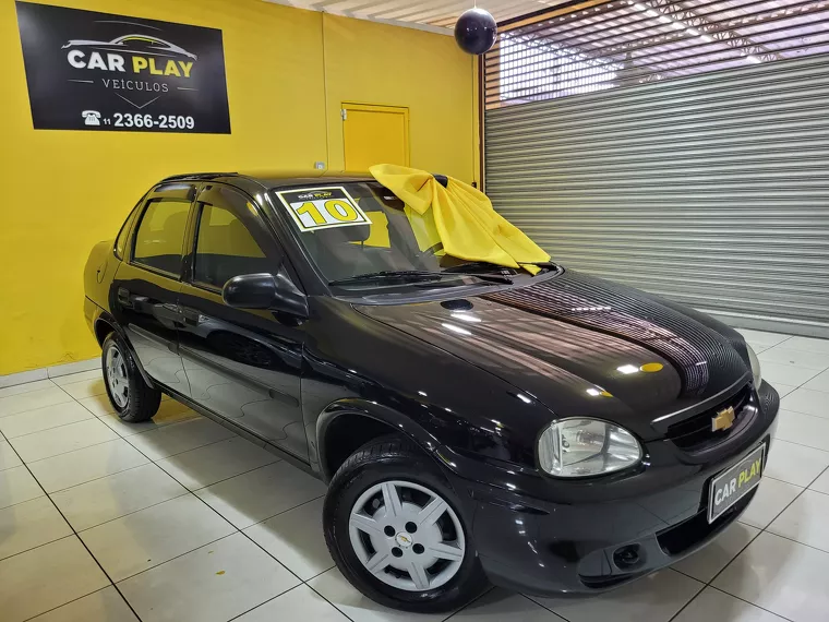 Chevrolet Classic Preto 1