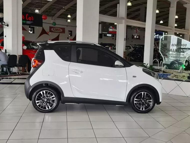 Chery Icar Branco 13