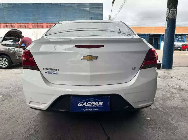 Chevrolet Prisma Branco 9