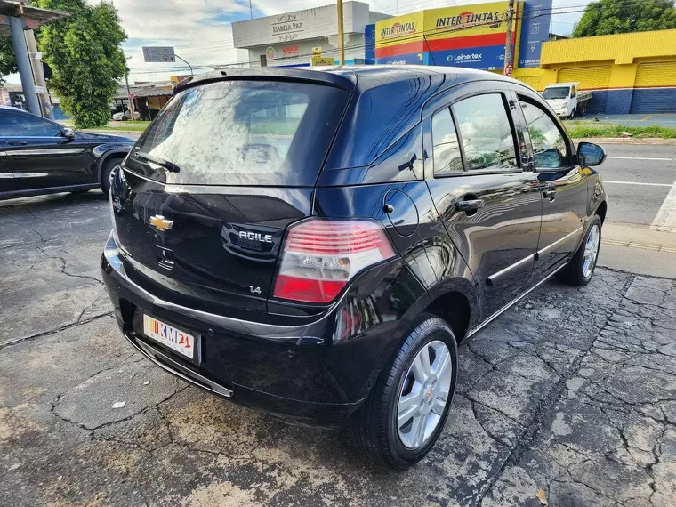 Chevrolet Agile Preto 7