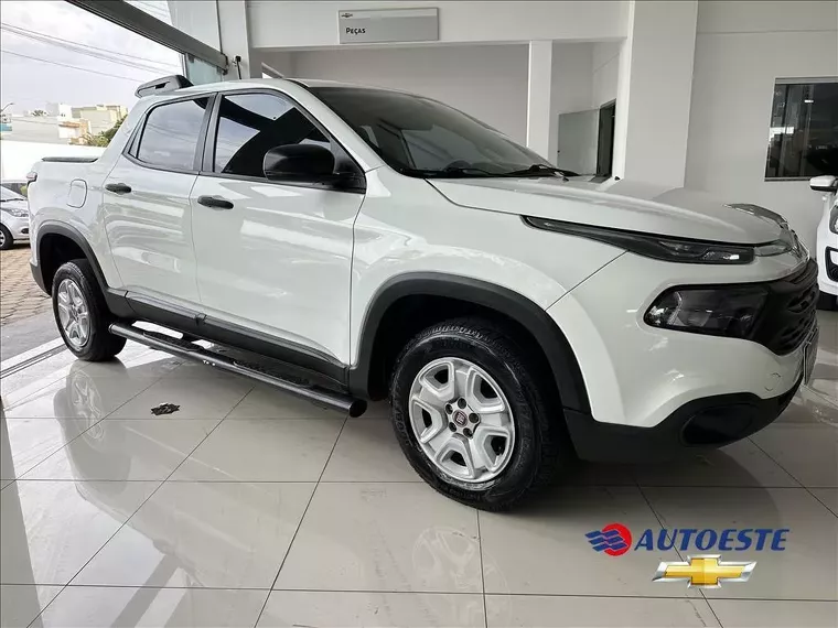 Fiat Toro Branco 12