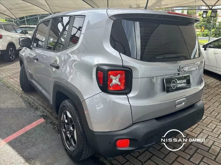 Jeep Renegade Prata 11