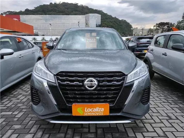 Nissan Kicks Cinza 9